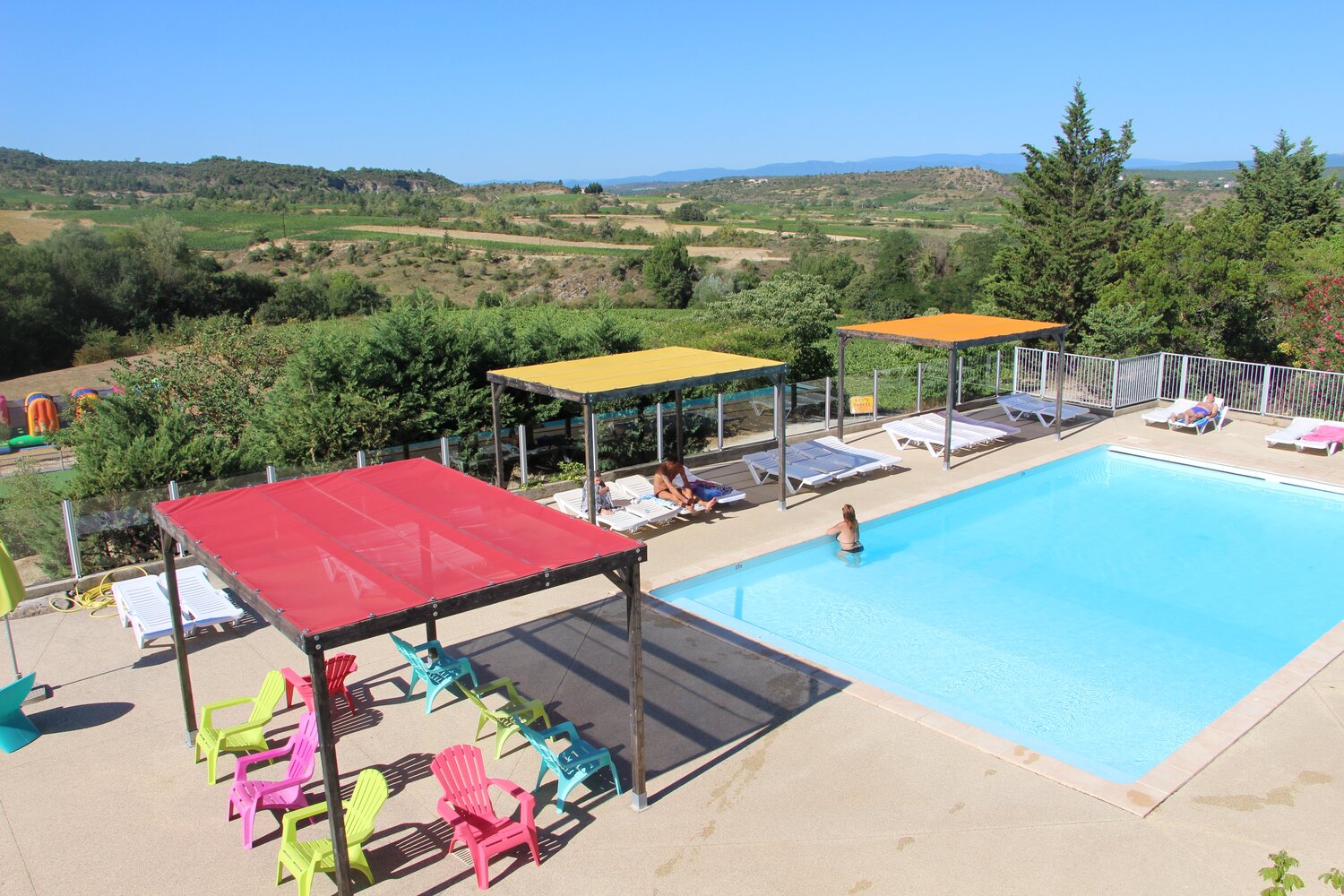 https://www.camping-le-chamadou.com/